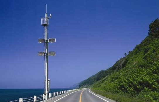 �O(ji��n)��̫��ܹ��ϵ�y(t��ng)�r��