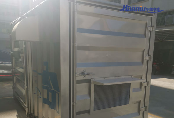 ���̓����վ���O�ɱ�